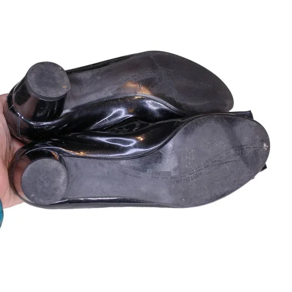 Stuart Weitzman Black Patent Leather Round Block Heel Shoes Satin Flower 6.5M - Picture 6 of 6